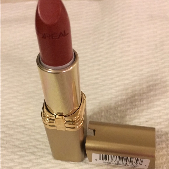 L’Oreal  Color Riche Lipstick Cinnamon Toast - Picture 3 of 5